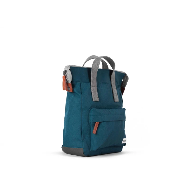 ROKA Bantry Kleine Tasche aus recyceltem Canvas, türkisfarben