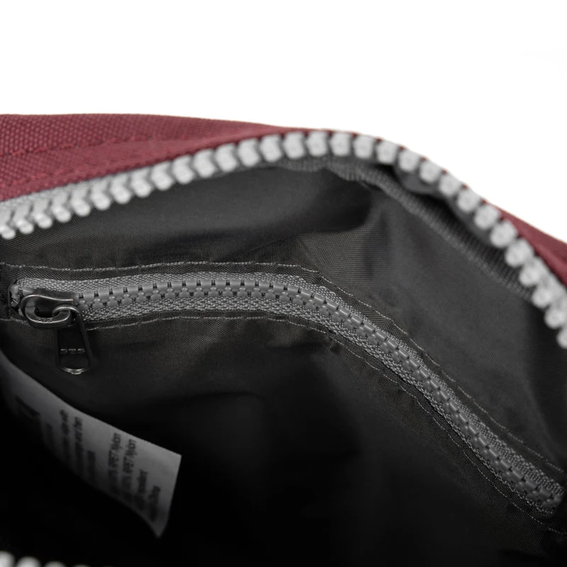 ROKA Bond Zinfandel Tasche aus recyceltem Canvas