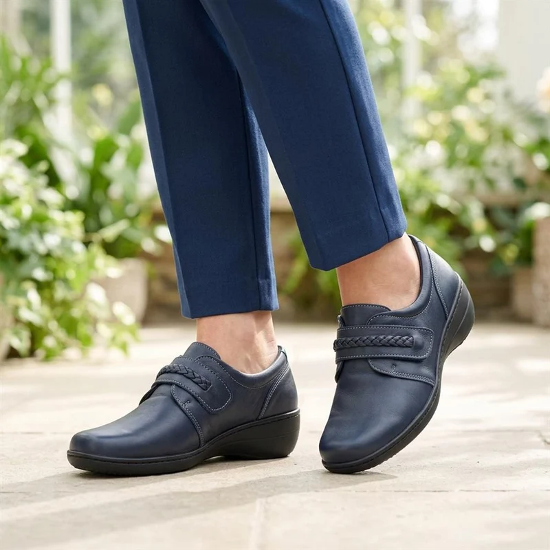 Loretta Leather Adjustable Fit Monk Shoes - HAK42019 / 328 600 - Navy