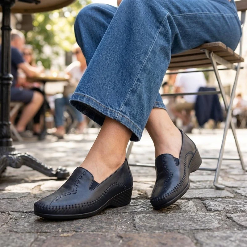 Leather Wedge Loafers - MOEN43004 / 329 555 - Navy
