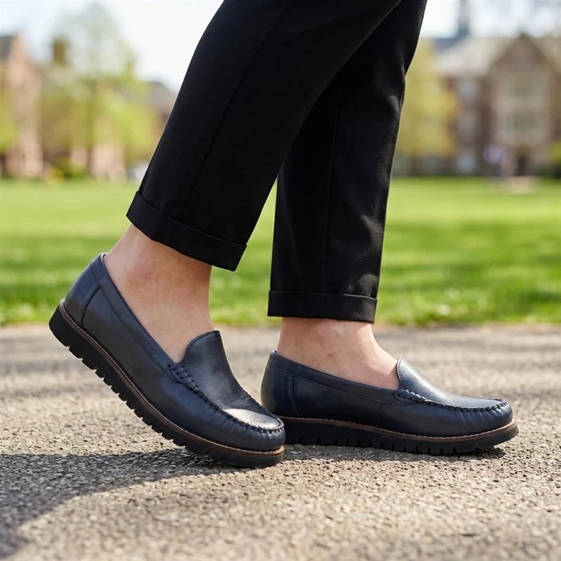 Casual Leather Moccasins - MOEN43007 / 329 557 - Navy