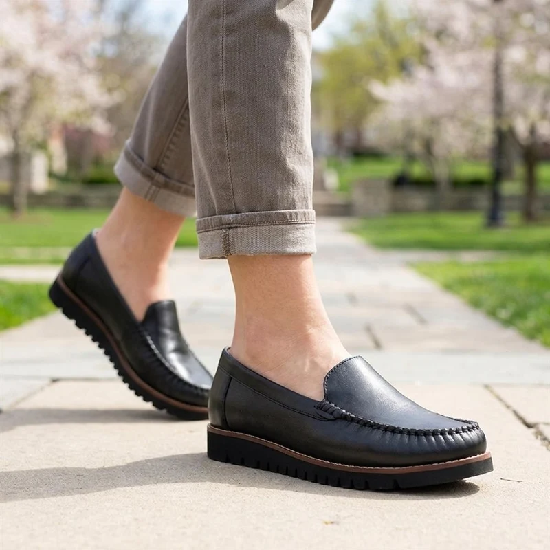 Casual Leather Moccasins - MOEN43007 / 329 557 - Black