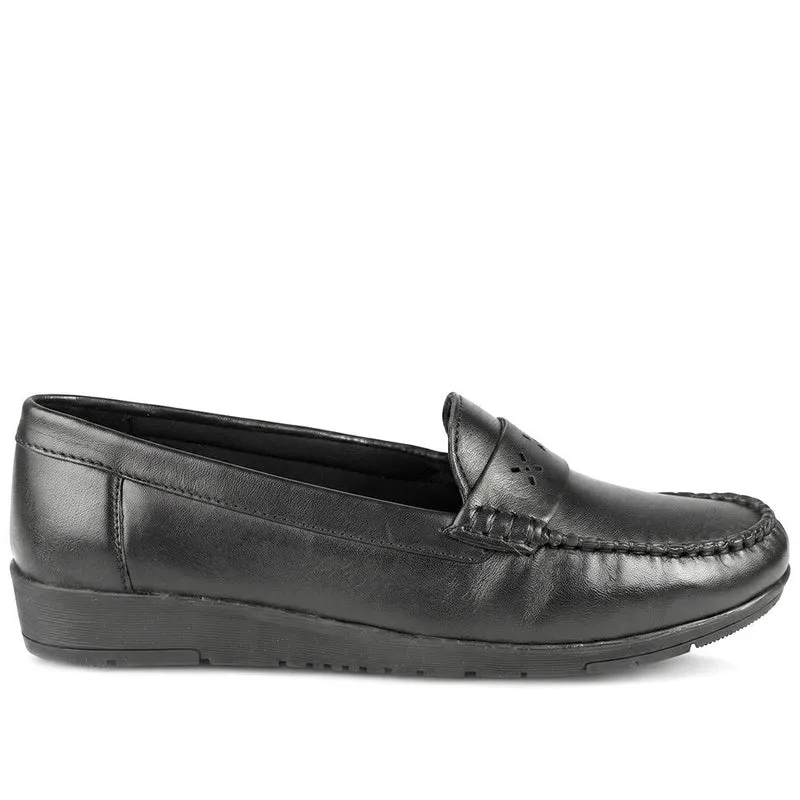 Leather Moccasins with Cut Out Strap - MOEN43002 / 329 554 - Black
