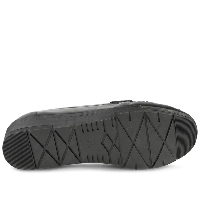 Leather Moccasins with Cut Out Strap - MOEN43002 / 329 554 - Black