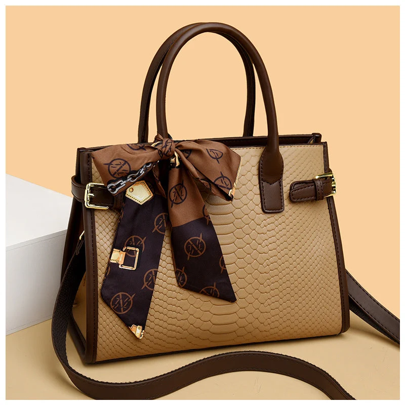 Christy Damen Handtasche mit 3 Fächern aus Kunstleder