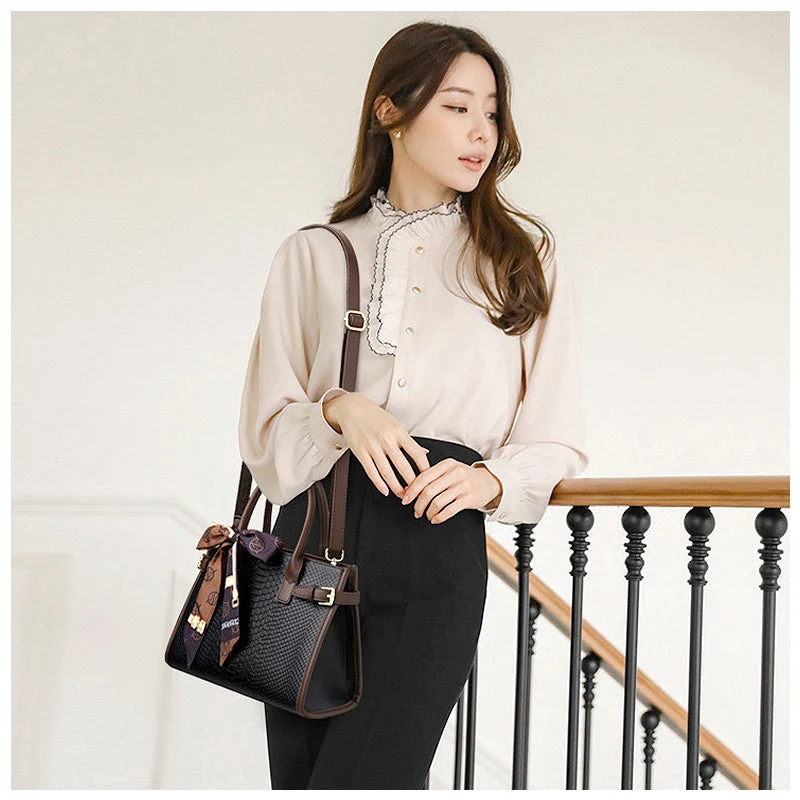 Christy Damen Handtasche mit 3 Fächern aus Kunstleder