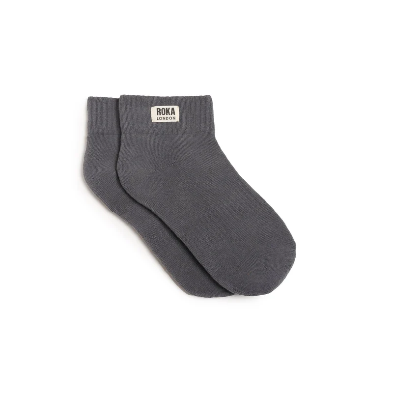 ROKA Wembley Kurze Socken aus Bio-Baumwolle - Rauch