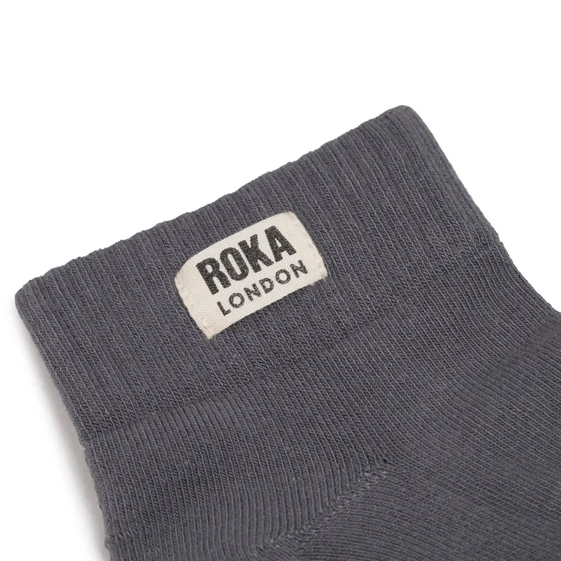 ROKA Wembley Kurze Socken aus Bio-Baumwolle - Rauch