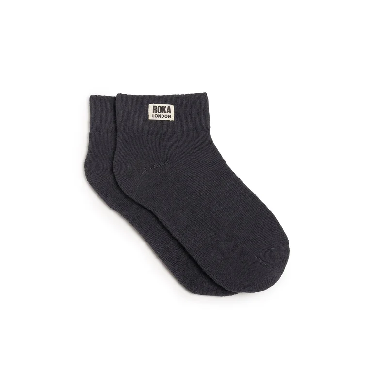 ROKA Wembley Kurze Socken aus Bio-Baumwolle - Verblasstes Schwarz