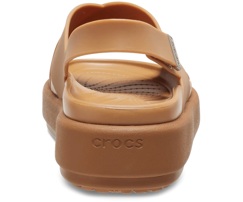 CROCS Brooklyn Luxe Sandale mit gekreuzten Riemen - Hellbraun