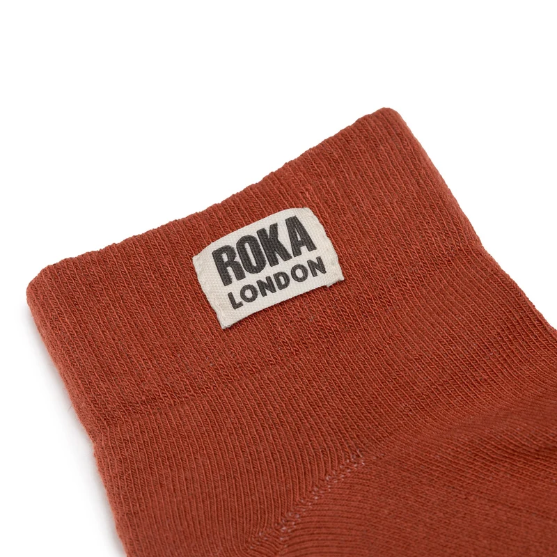 ROKA Wembley Kurze Socken aus Bio-Baumwolle – Bran