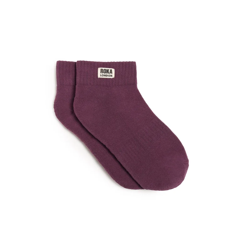 ROKA Wembley Kurze Socken aus Bio-Baumwolle - Beere