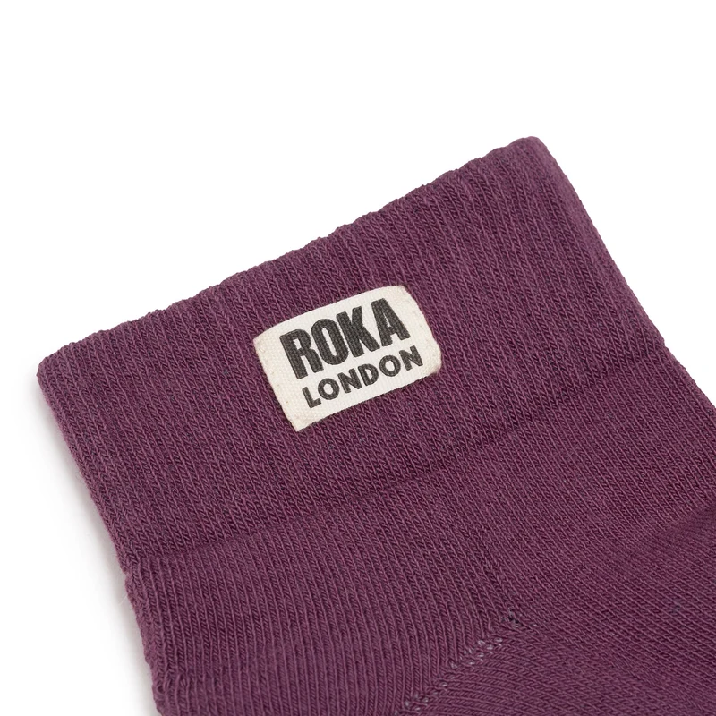 ROKA Wembley Kurze Socken aus Bio-Baumwolle - Beere