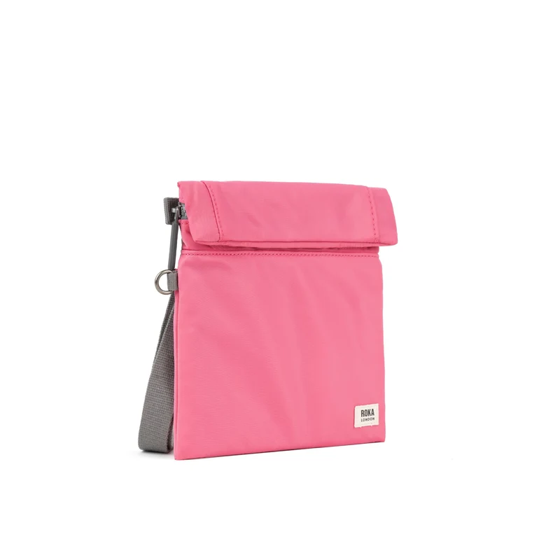ROKA Kleine Stratford-Tasche aus recyceltem Nylon – Barock