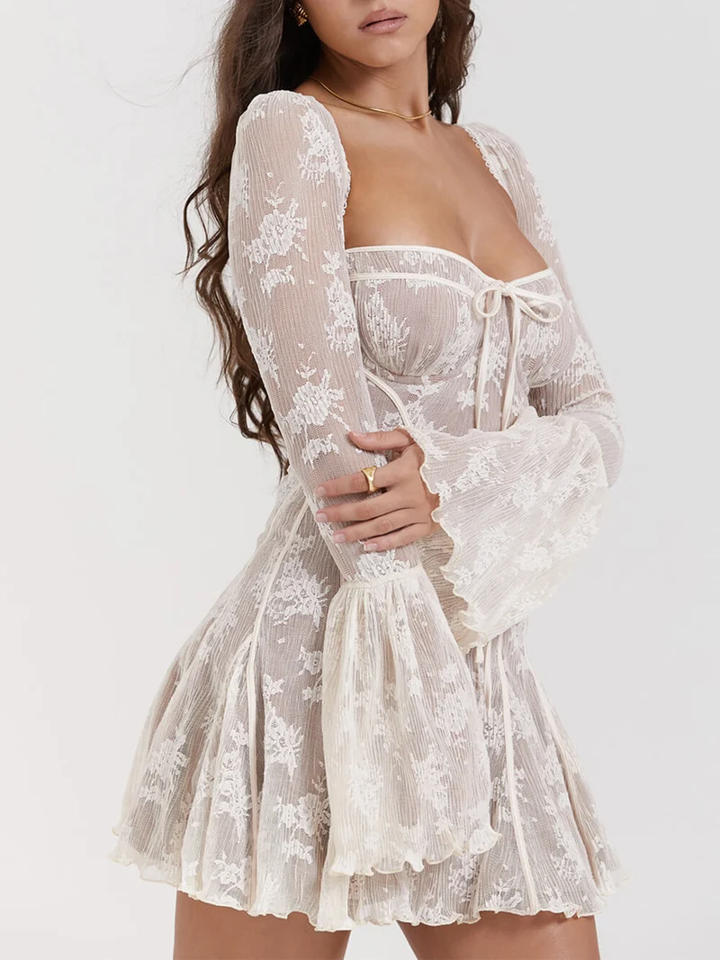 Elegantes luxuriöses Minikleid