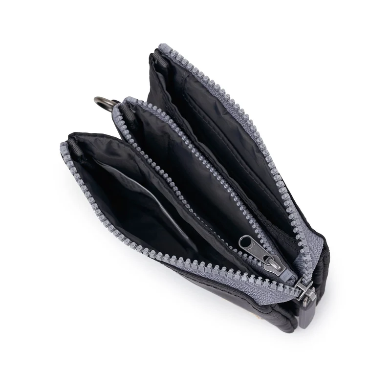 ROKA Carnaby Schwarze kleine Handtasche aus recyceltem Nylon-Ripstop