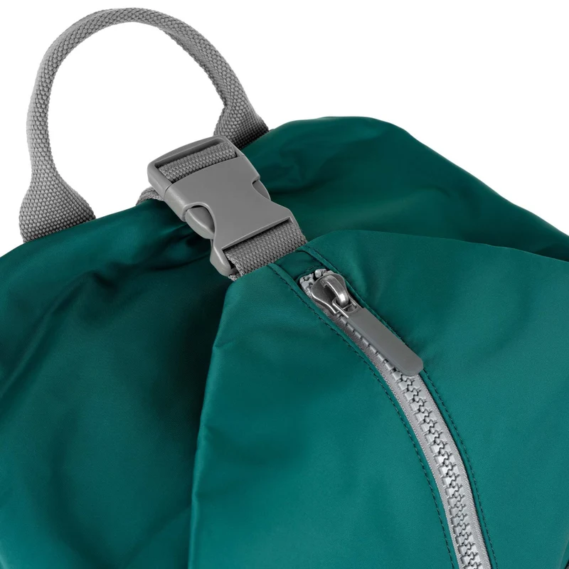 ROKA Heathrow Große Tasche aus recyceltem Canvas - Blaugrün
