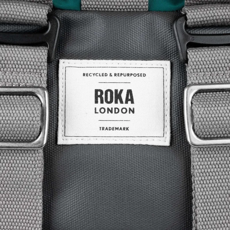ROKA Heathrow Große Tasche aus recyceltem Canvas - Blaugrün