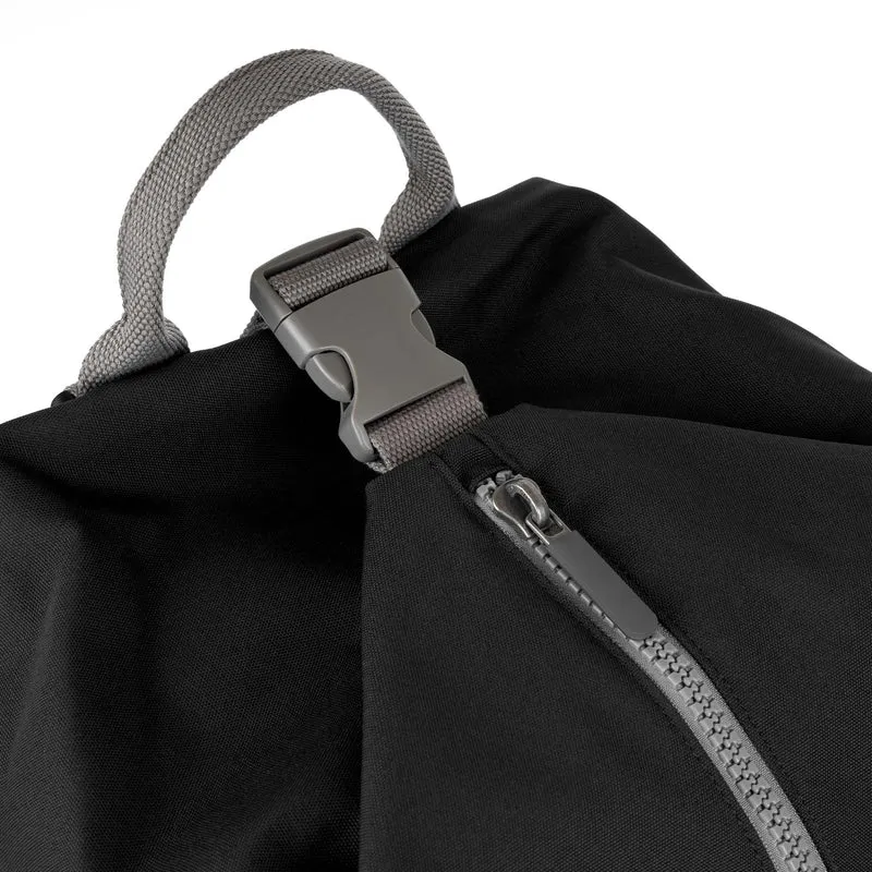 ROKA Heathrow Große Tasche aus recyceltem Canvas - Asche