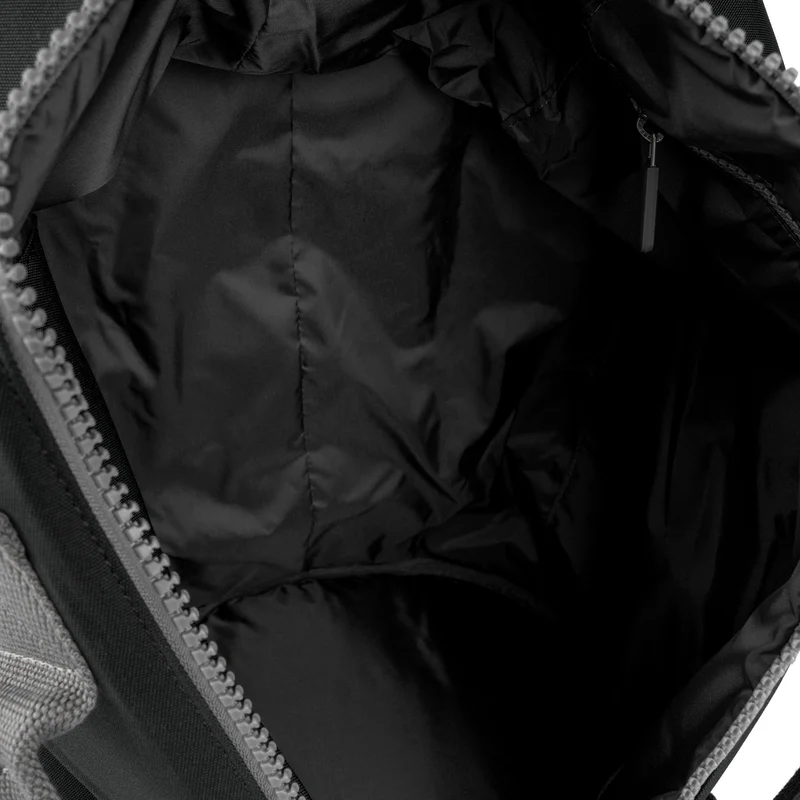 ROKA Heathrow Große Tasche aus recyceltem Canvas - Asche