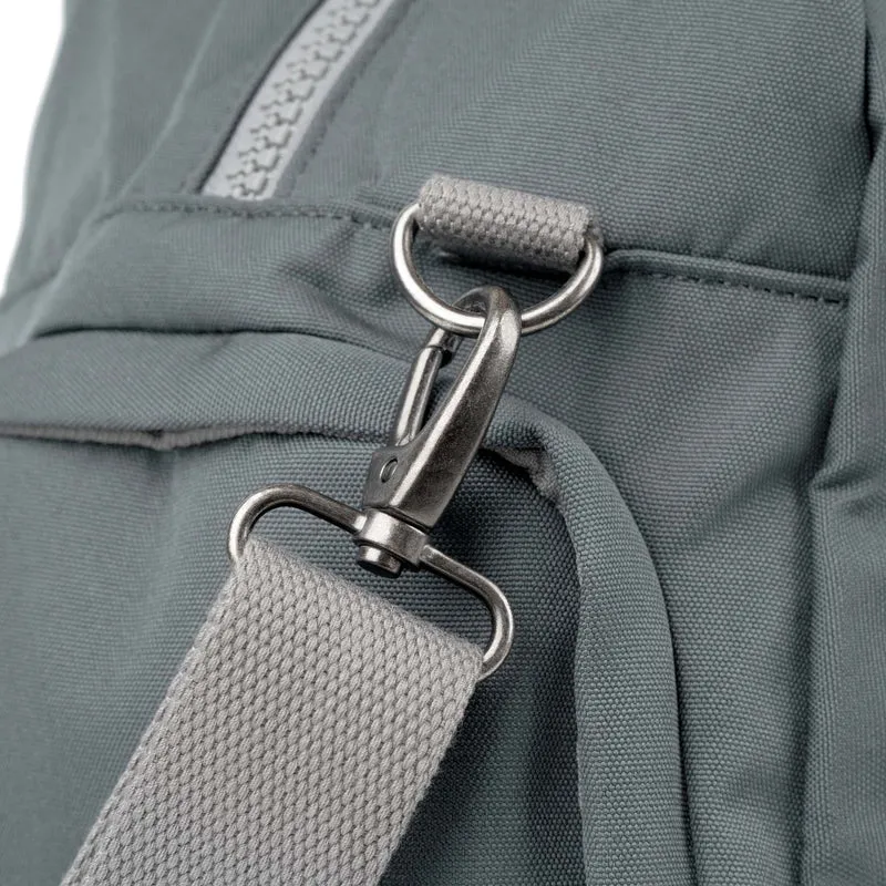 ROKA Große Tasche Gatwick aus recyceltem Canvas - Rauchgrau