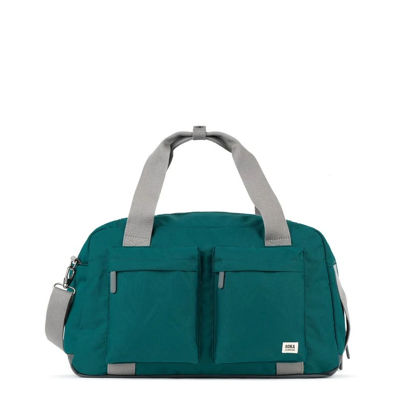 ROKA Gatwick Mittelgroße Tasche aus recyceltem Canvas - Blaugrün