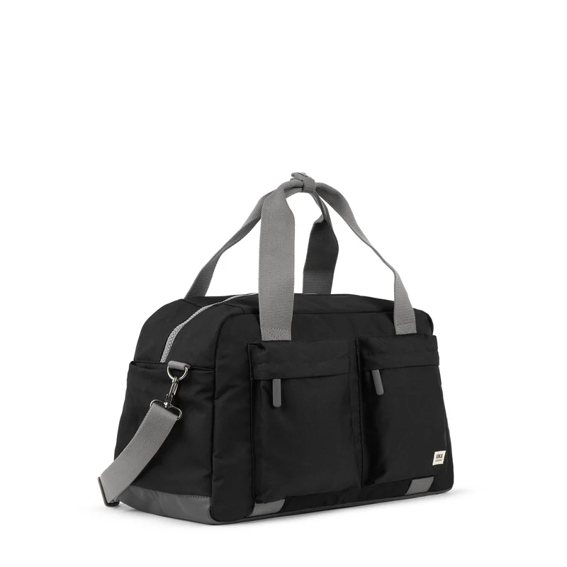 ROKA Gatwick Mittelgroße Tasche aus recyceltem Canvas - Asche