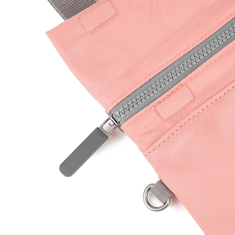 ROKA Kleine Stratford-Tasche aus recyceltem Nylon – Punch