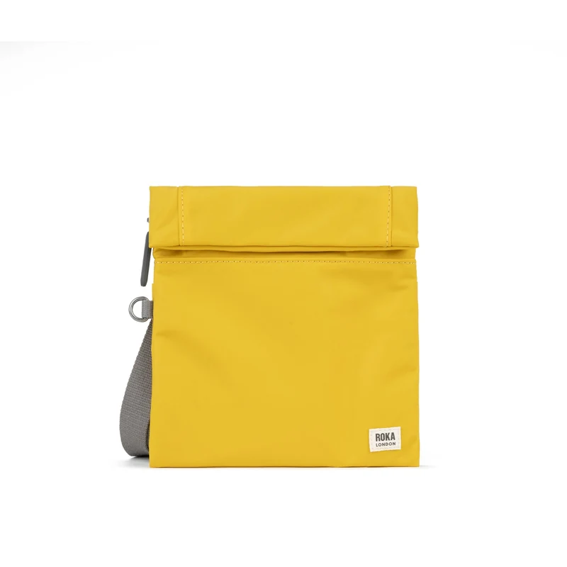 ROKA Kleine Tasche Stratford aus recyceltem Nylon - Senfgelb