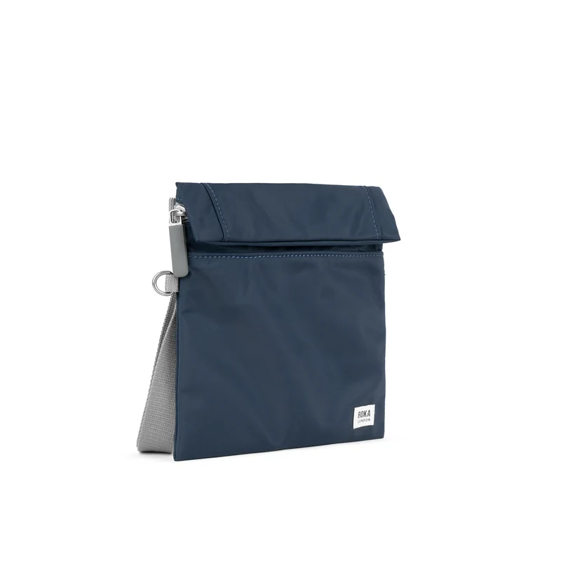 ROKA Kleine Stratford-Tasche aus recyceltem Nylon - Mitternacht