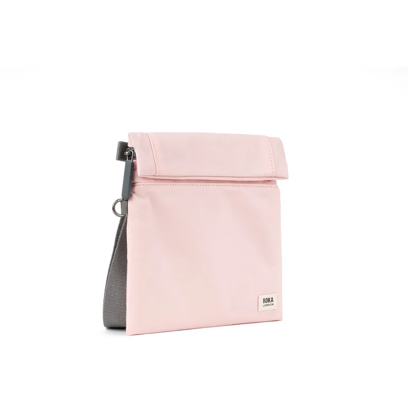 ROKA Kleine Stratford-Tasche aus recyceltem Nylon - Englische Rose