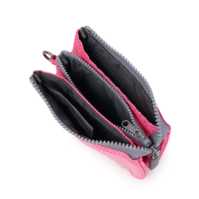 ROKA Carnaby Barocke kleine Handtasche aus recyceltem Nylon-Ripstop
