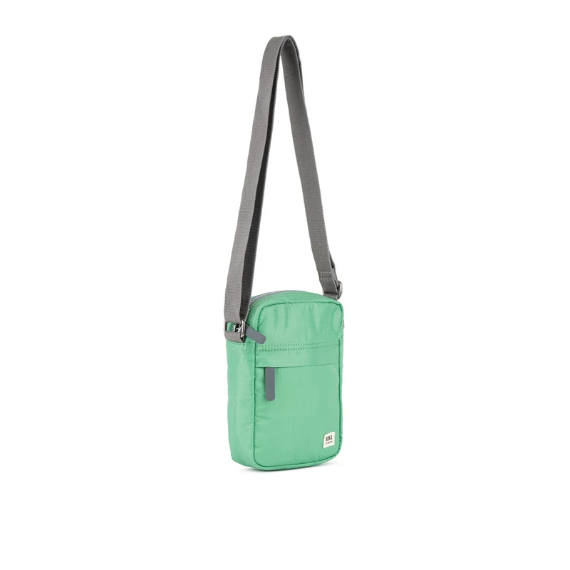 ROKA Bond Matcha-Tasche aus recyceltem Nylon