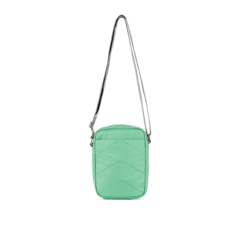 ROKA Bond Matcha-Tasche aus recyceltem Nylon