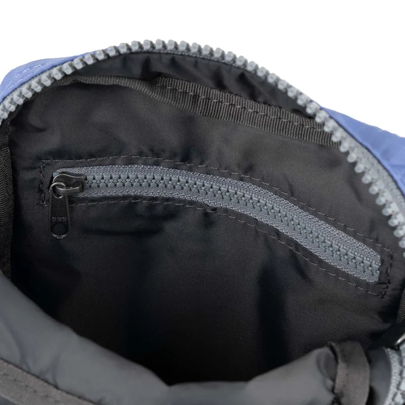 ROKA Bond Jacaranda-Tasche aus recyceltem Nylon