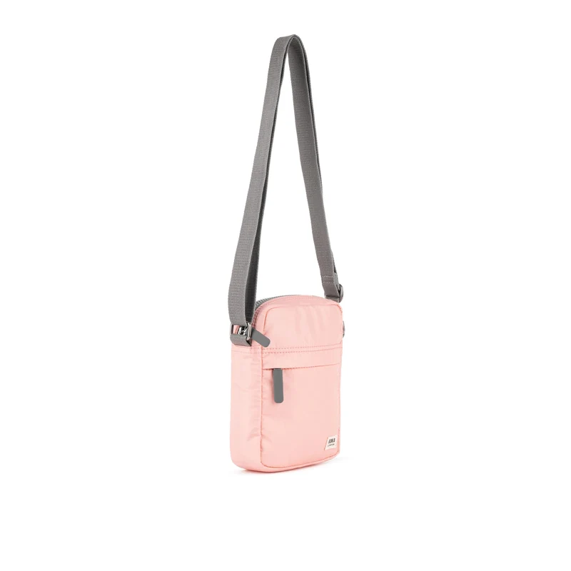 ROKA Bond Tasche aus recyceltem Nylon mit englischer Rosenmotiv