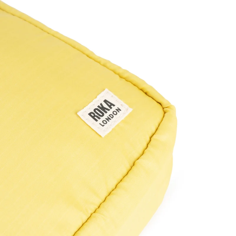 ROKA Bond Zitronengelbe Tasche aus recyceltem Nylon