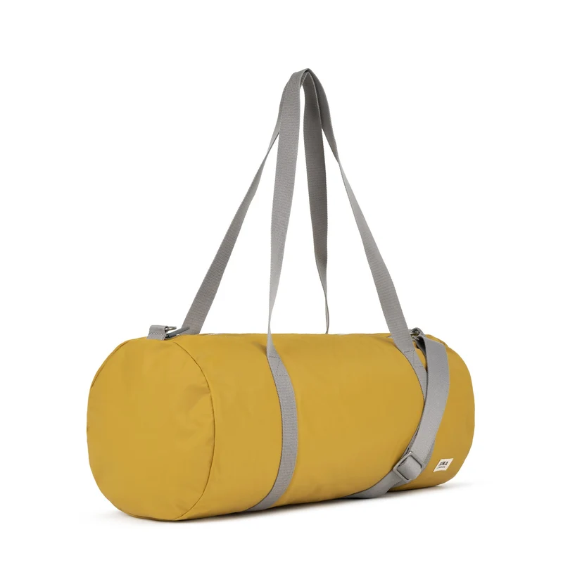 ROKA Mittelgroße Tasche City aus recyceltem Nylon - Mais