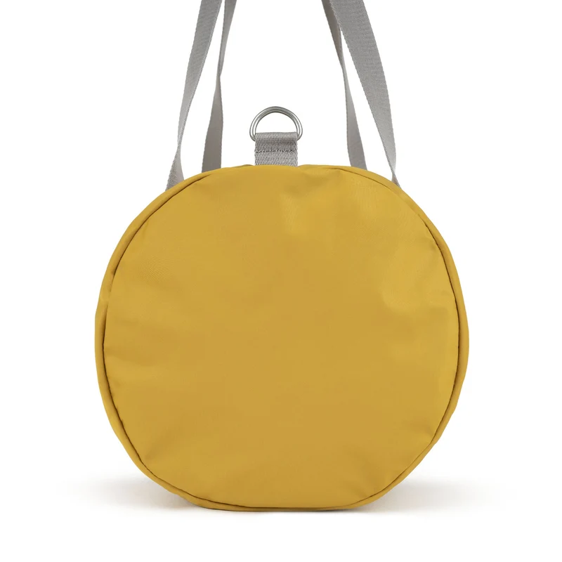 ROKA Mittelgroße Tasche City aus recyceltem Nylon - Mais