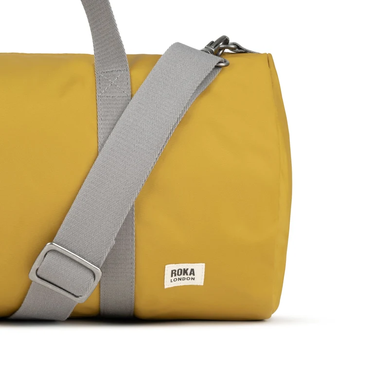 ROKA Mittelgroße Tasche City aus recyceltem Nylon - Mais