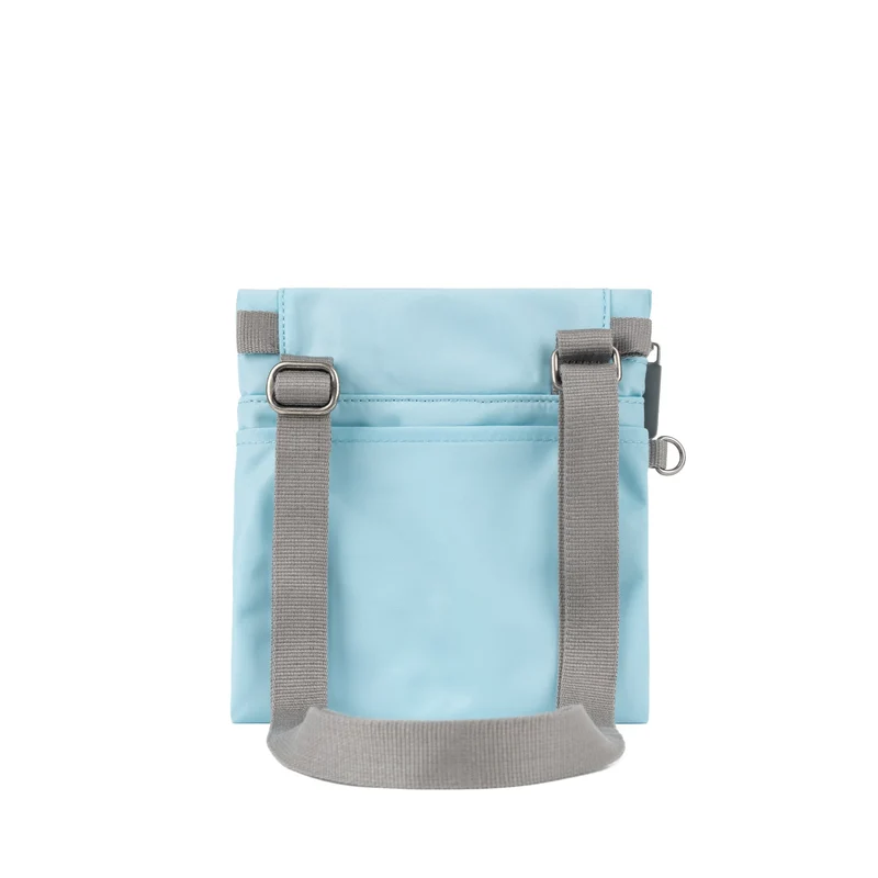 ROKA Kleine Stratford-Tasche aus recyceltem Nylon - Canal