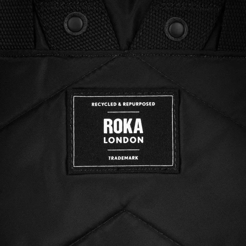 ROKA All Black Camden P Medium Tasche aus recyceltem Nylon - Schwarz
