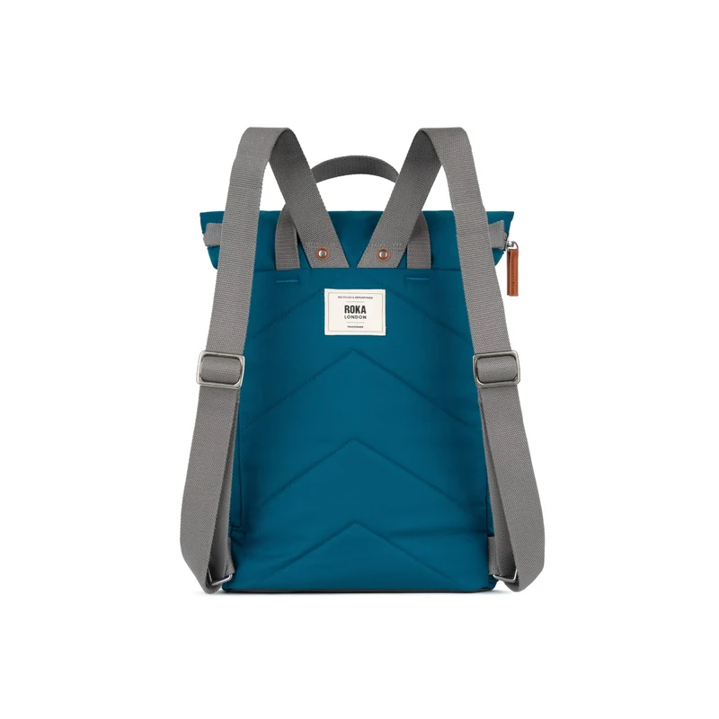 ROKA Finchley Eine mittelgroße Tasche aus recyceltem Saphir-Canvas
