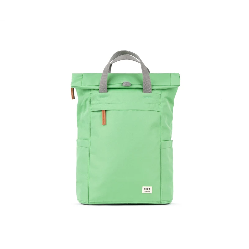 ROKA Finchley Eine mittelgroße Tasche aus recyceltem Canvas in Pfefferminzgrün
