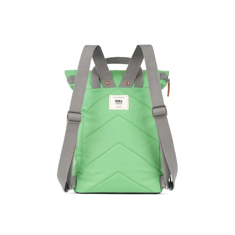 ROKA Finchley Eine mittelgroße Tasche aus recyceltem Canvas in Pfefferminzgrün