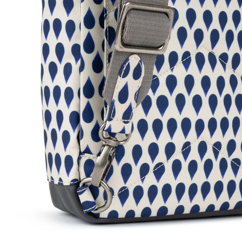 ROKA Willesden B Denim Rain Große Tasche aus recyceltem Canvas