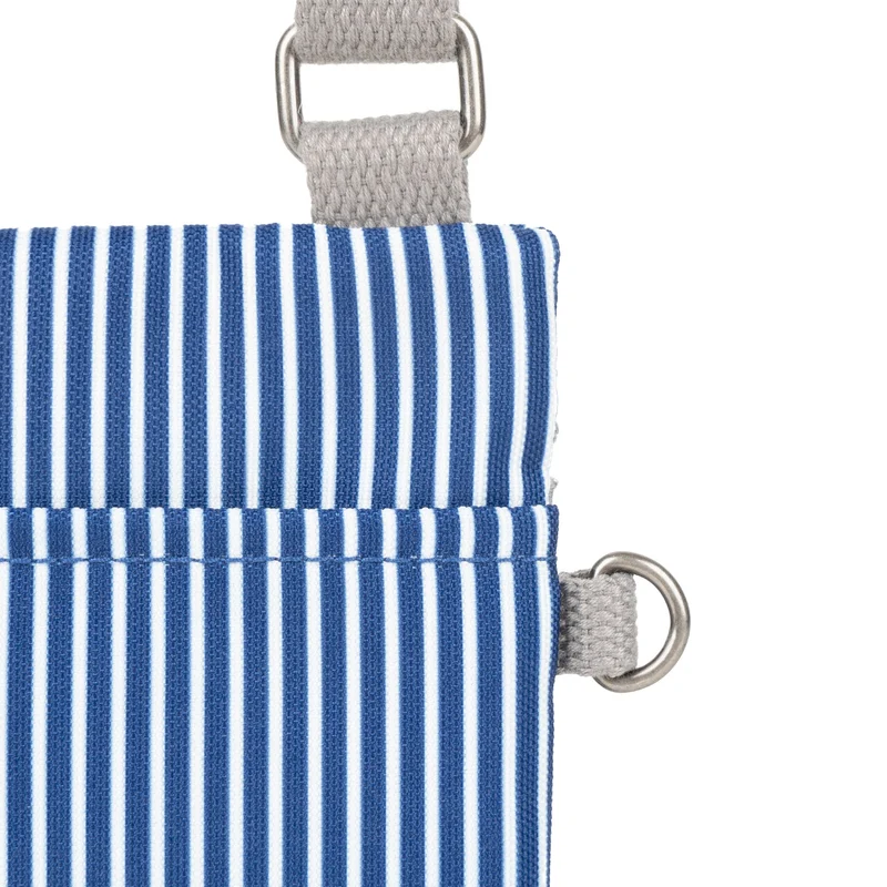 ROKA Chelsea Tasche aus recyceltem rotem Hickory-Canvas