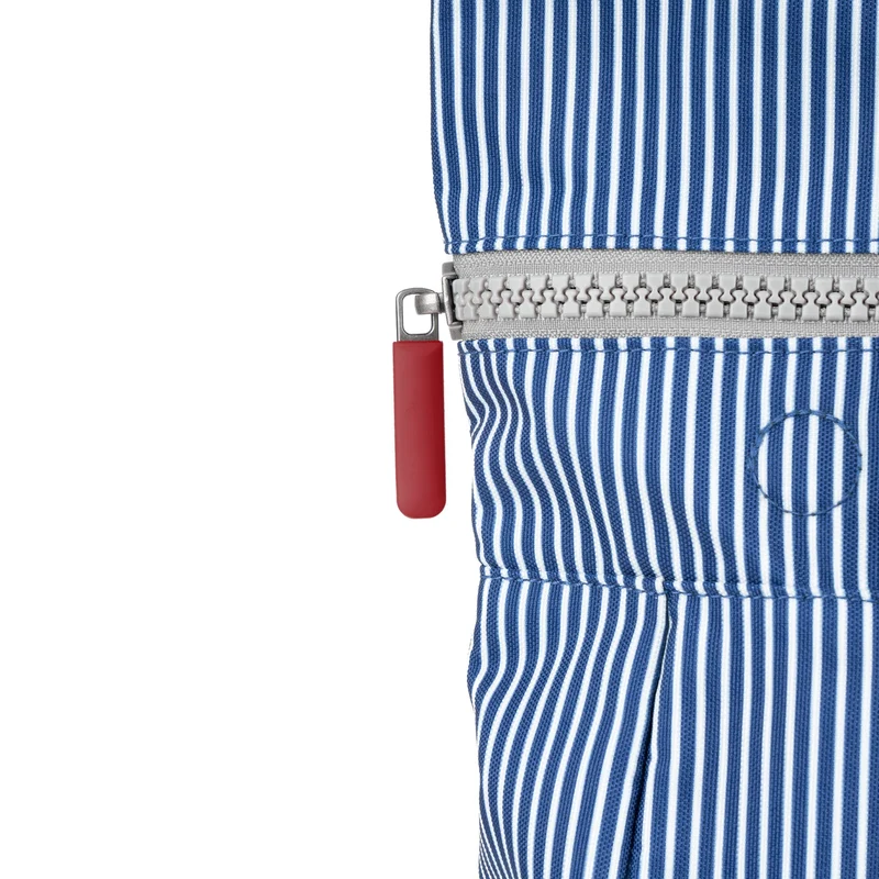 ROKA Canfield B Red Hickory Medium Tasche aus recyceltem Canvas