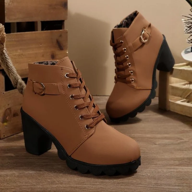 Martina | Stilvolle Und Elegante Schnürstiefeletten Mit Blockabsatz