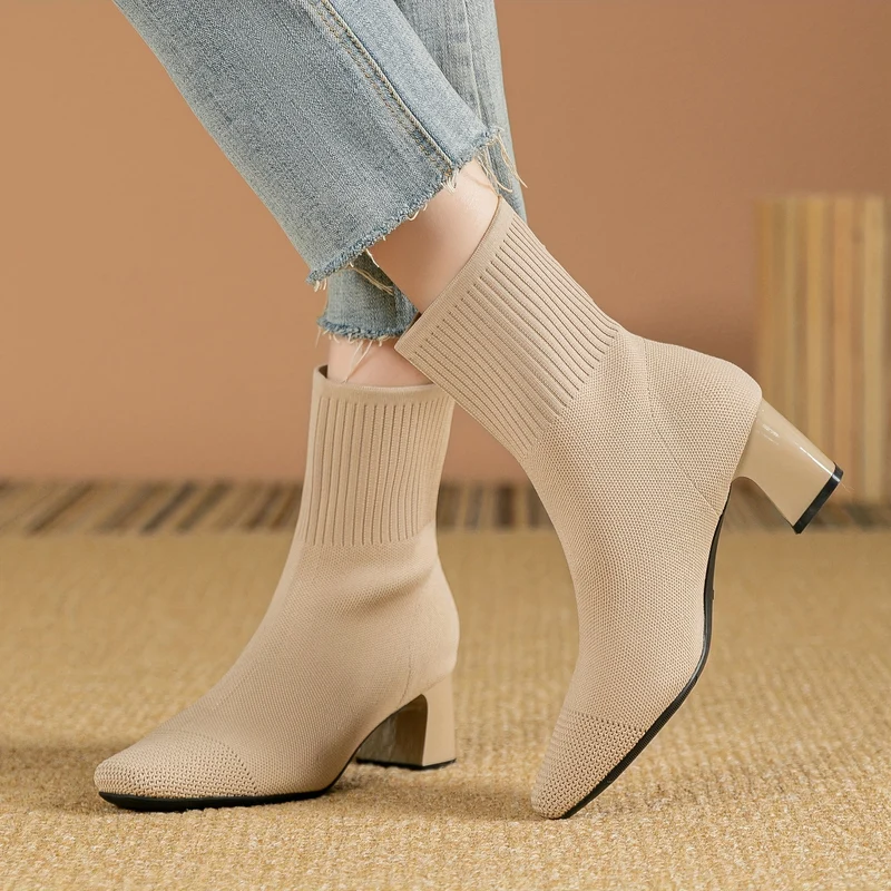 Kerstin | Moderne Und Elegante Stricker-Stiefeletten